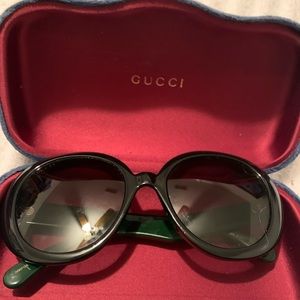 Gucci oval frame sunglasses